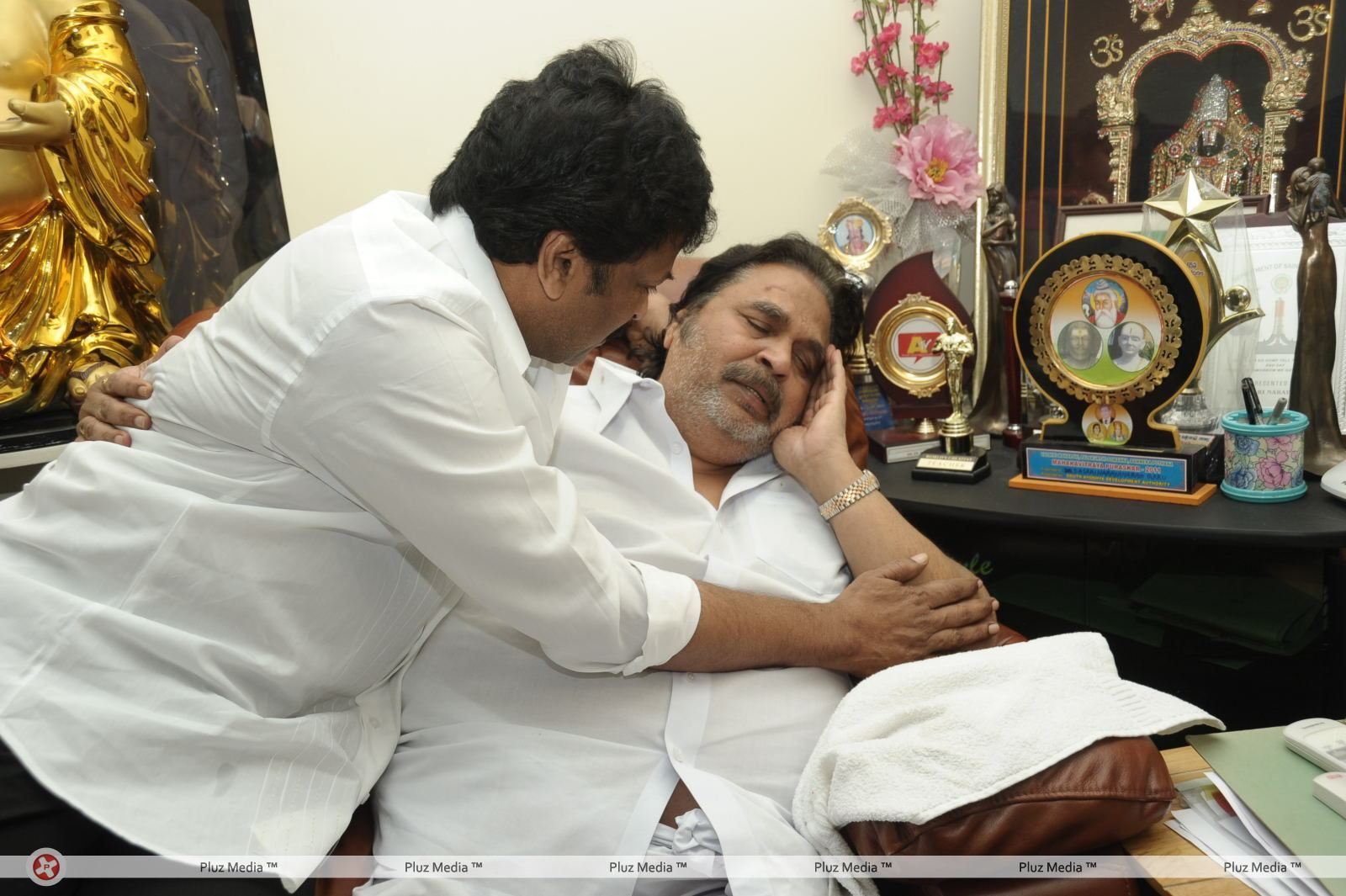 Dasari Padma Funeral and Condolences Pictures | Picture 112360